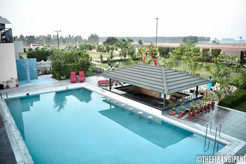 The Firangipani Country Resort Rajpura Luaran gambar
